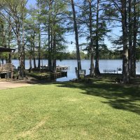 Backyard lake access at Lakeview Lodge